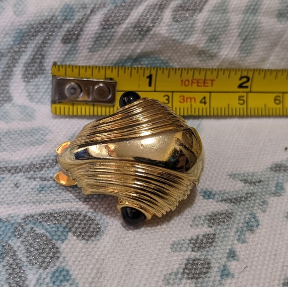 Vintage 80's Paolo Gucci clip-on earrings - Picture 3 of 8